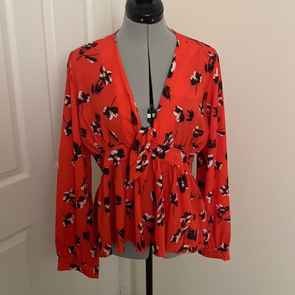 Milan Kiss Tops - Milan Kiss Floral Blouse